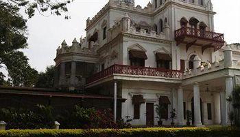Туры в Jayamahal Palace