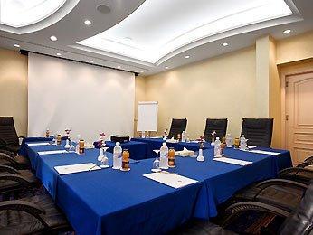 Alhamra Hotel 5*