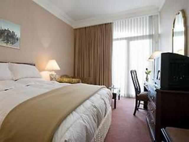 Alhamra Hotel 5*
