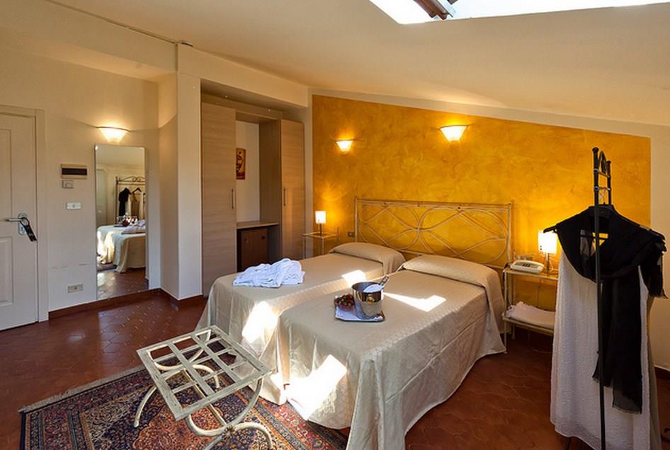 Hotel Italia 3*