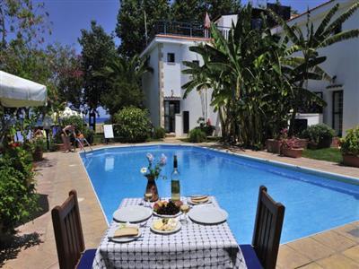 Bay View Apartments & Villas 3*