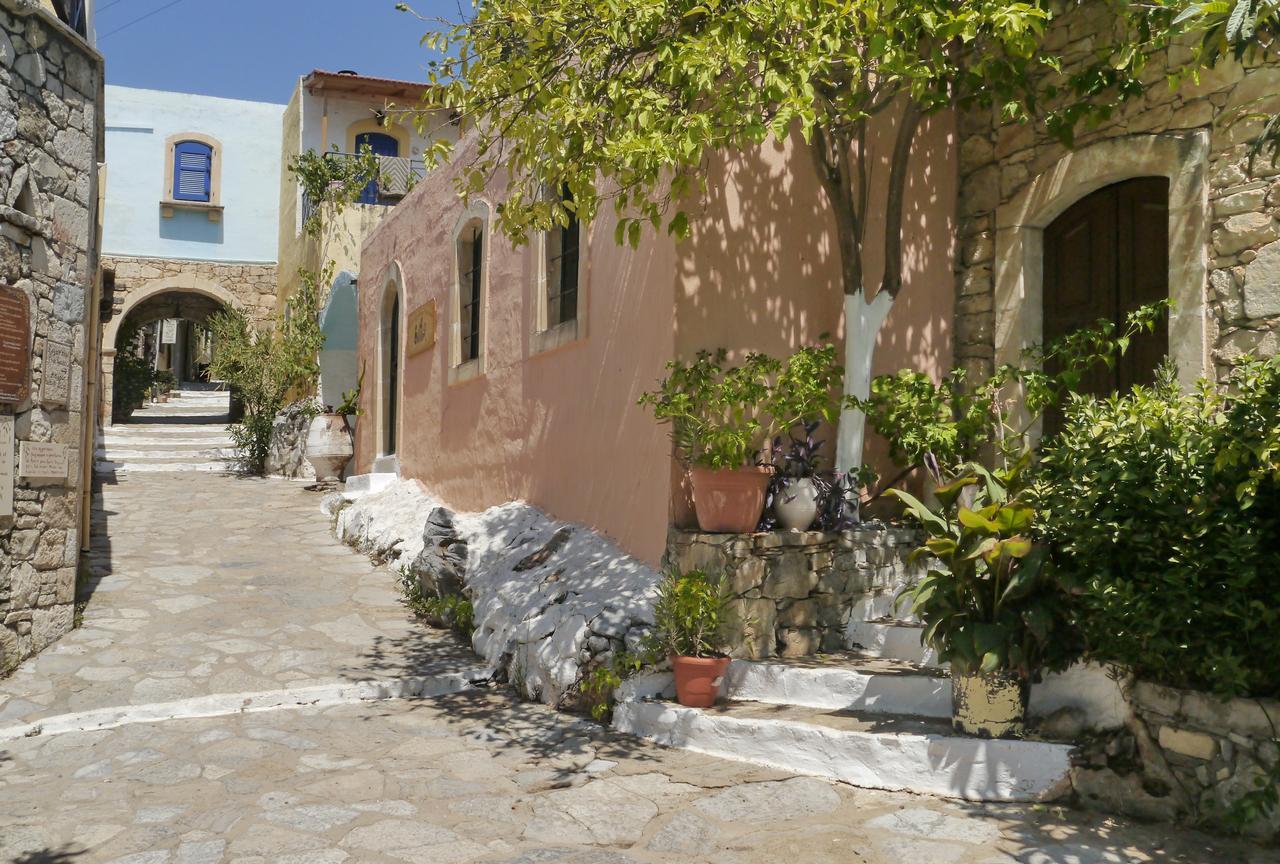Arolithos Traditional Cretan Village
