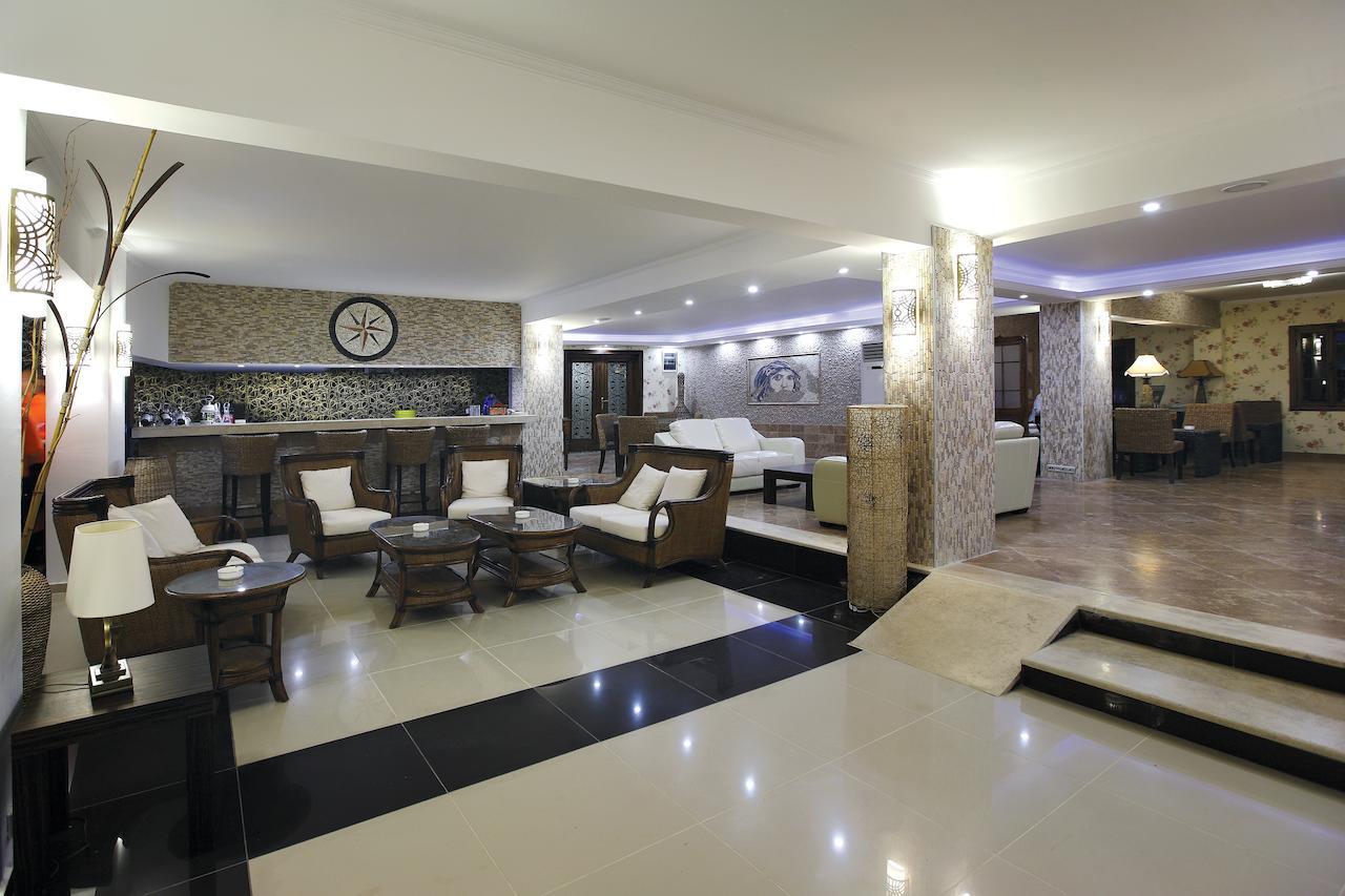 Costa Bitezhan Hotel 3*