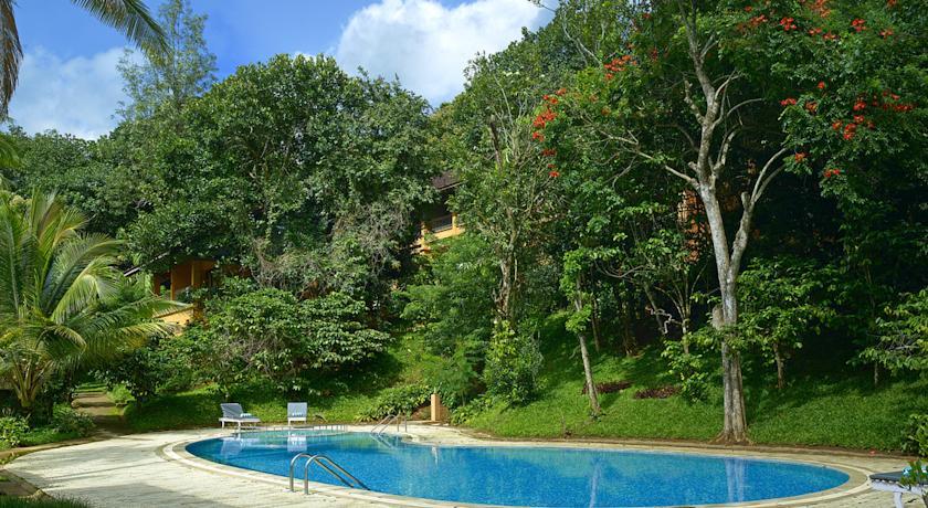 Abad Green Forest Resort 4*