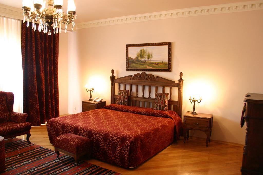 Caspian Palace Hotel 4*