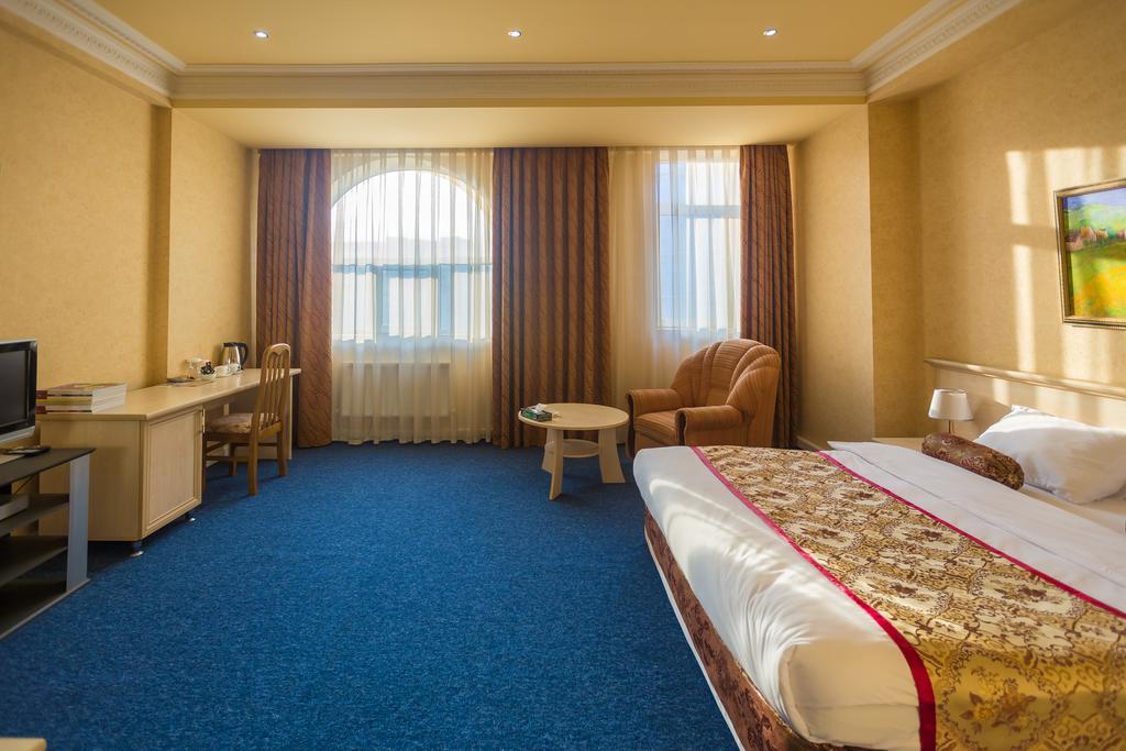 Caspian Palace Hotel 4*