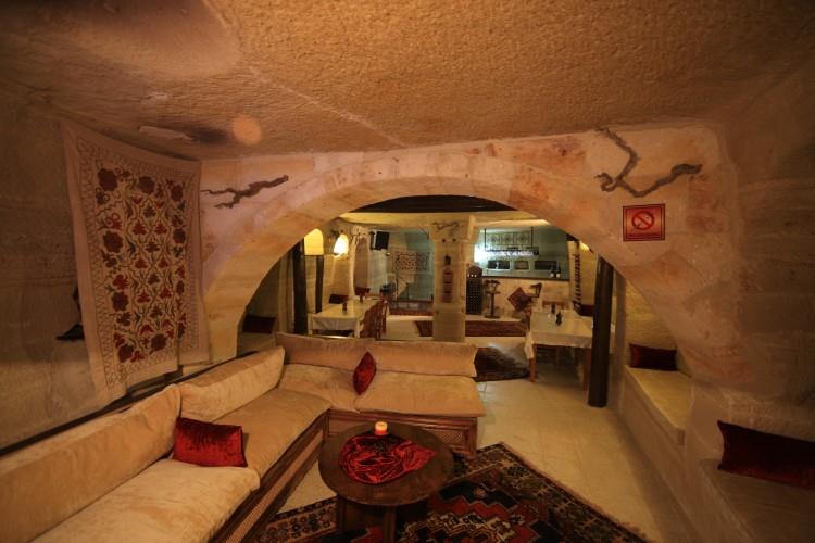 Travel Inn Cave Hotel 3*
