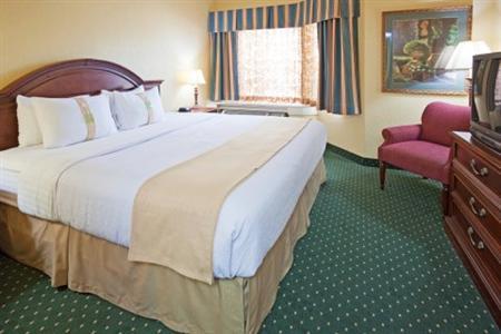 Holiday Inn & Suites La Crosse