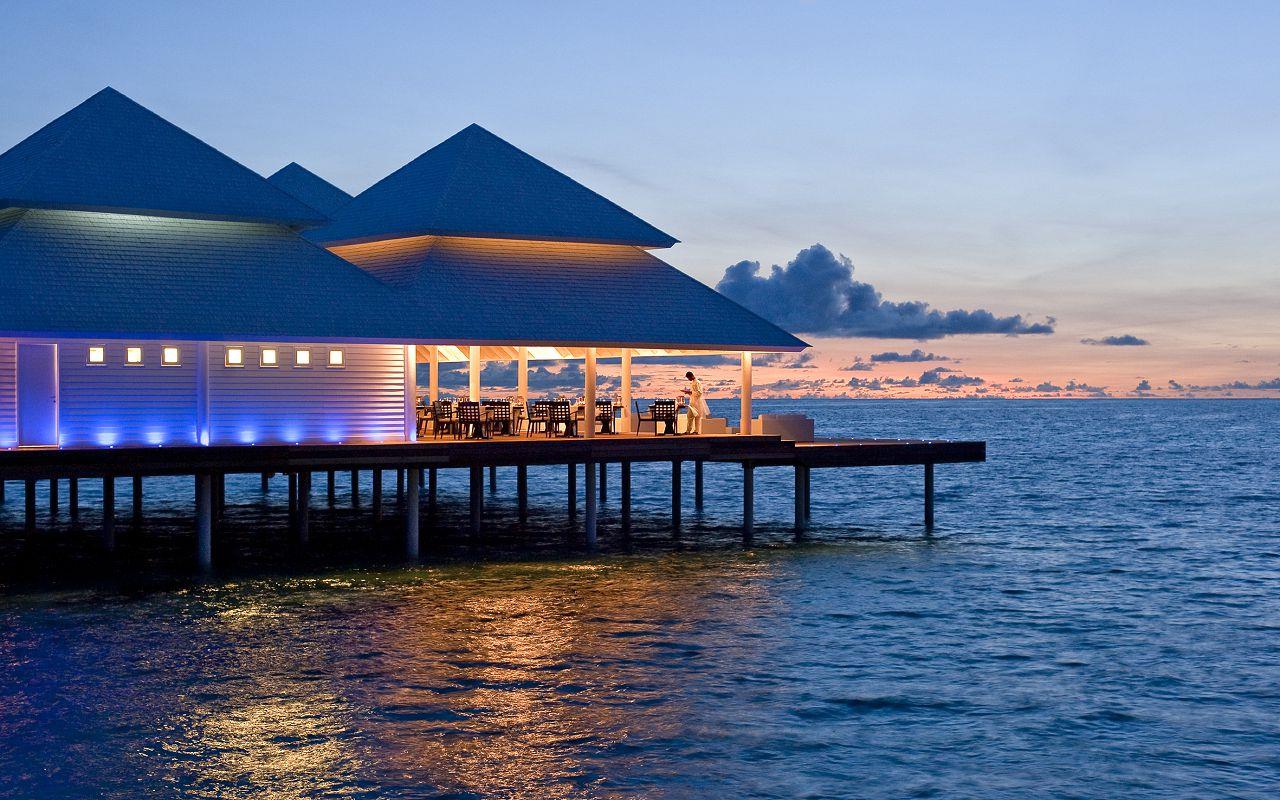 Diamonds Thudufushi Beach & Water Villas