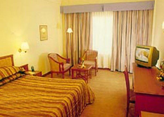 Abad Airport Hotel 3*