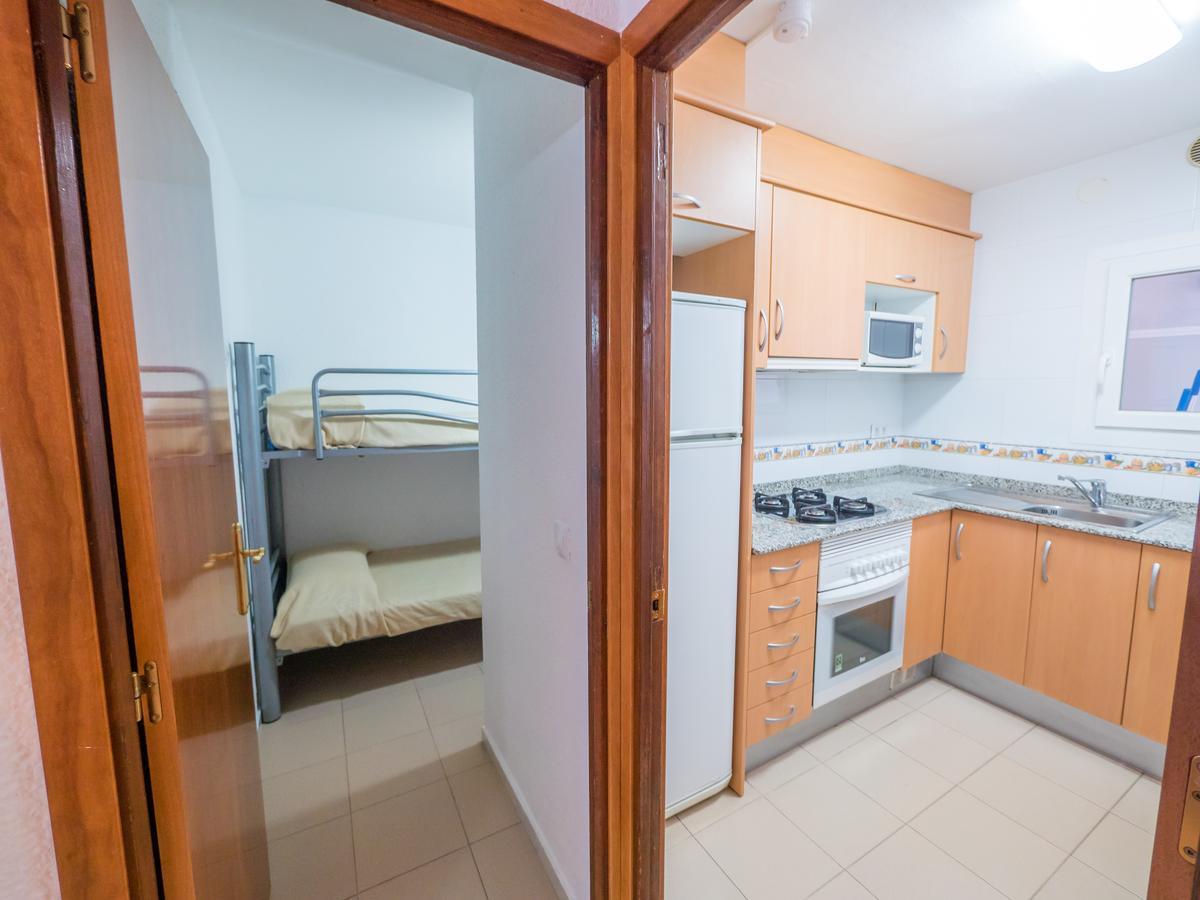 Apartamentos AR Isern 1*