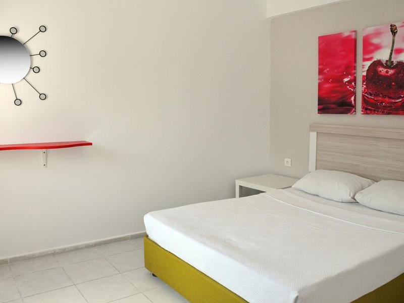 Club Cherry Hotel Family Suites 3*