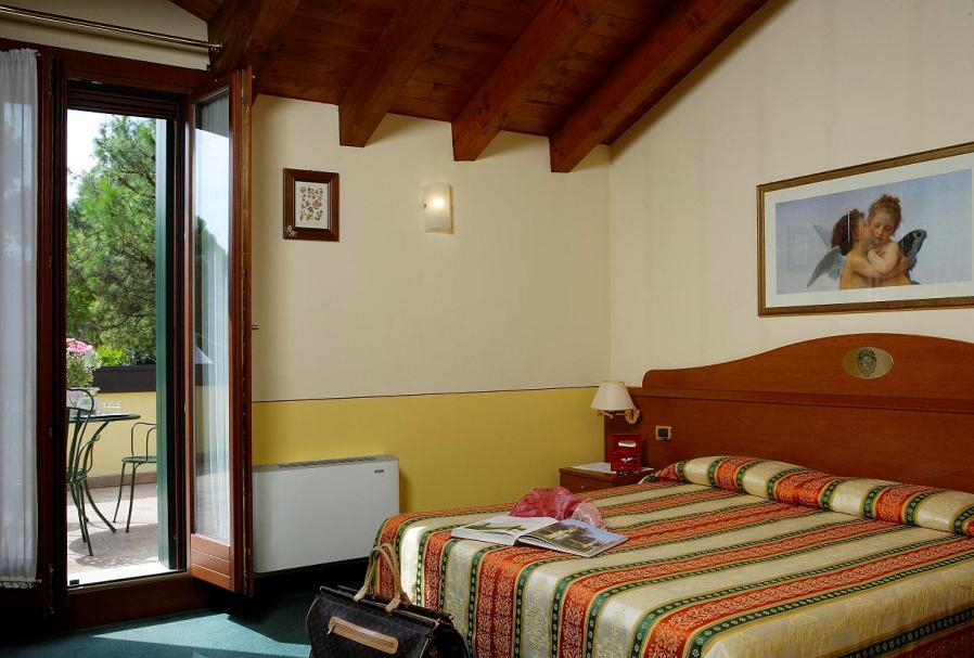 Hotel Antico Moro 3*