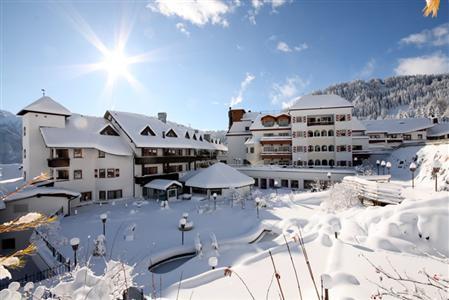 Alpenresort Schlosshotel Fiss 3*