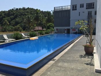 Fave Hotel Cenang Beach 4*