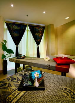 Fave Hotel Cenang Beach 4*