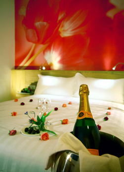 Fave Hotel Cenang Beach 4*