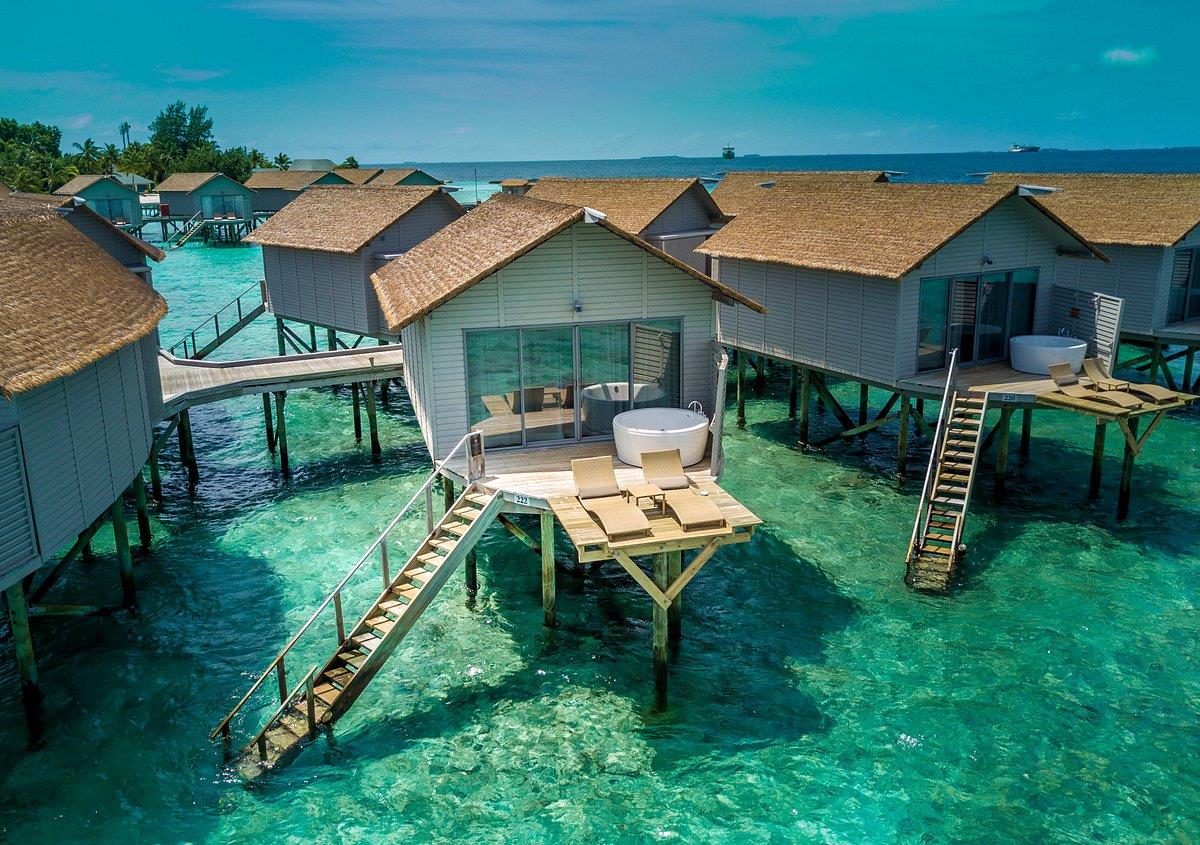 Centara Ras Fushi Resort & Spa Maldives 4*