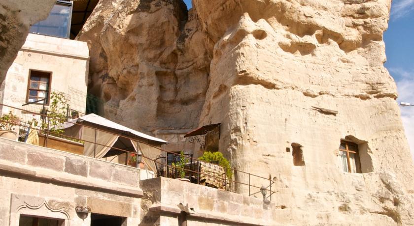 Divan Cave House 1*