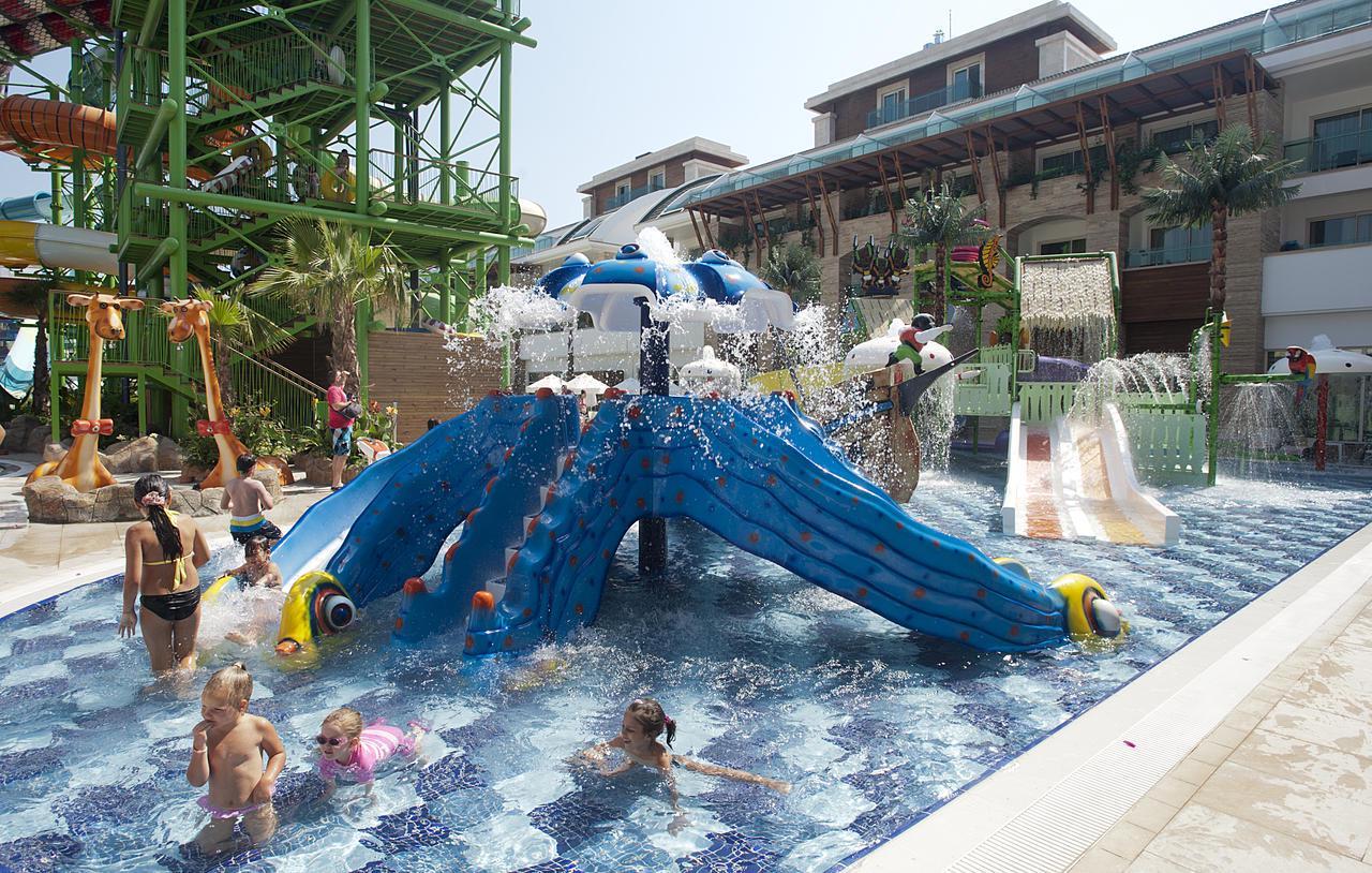 Crystal Waterworld Resort & Spa 5*