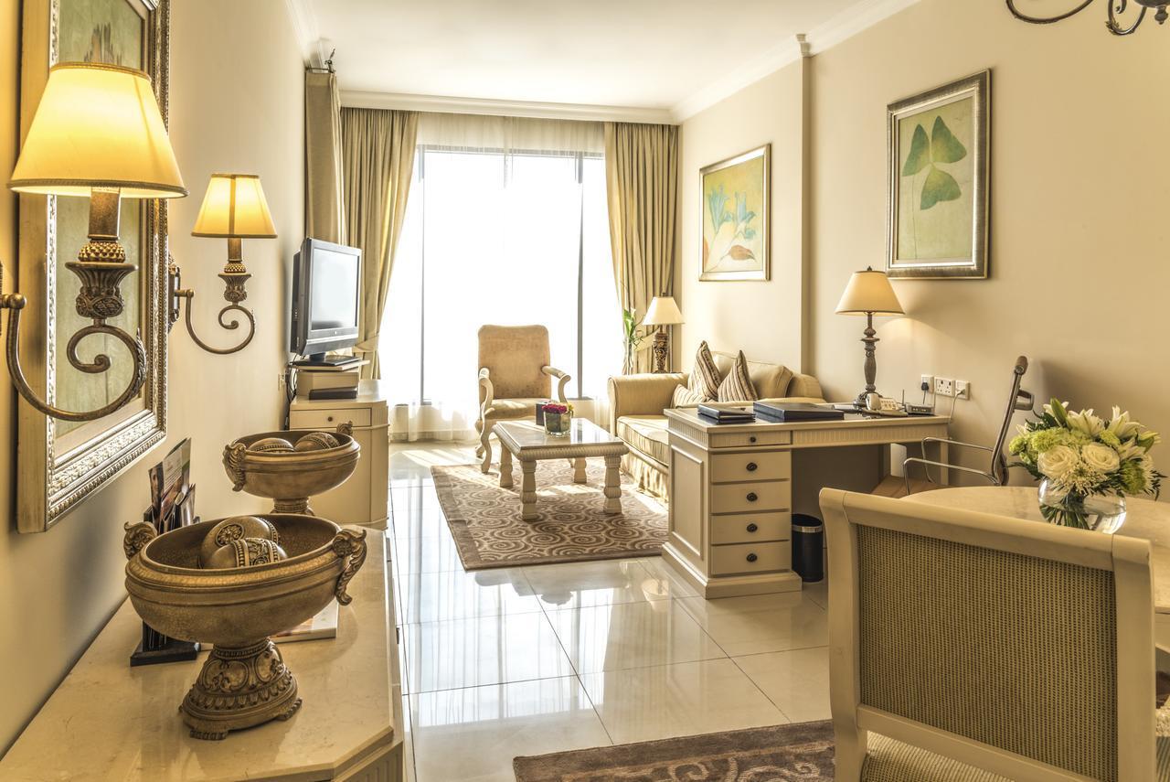 Mercure Dubai Barsha Heights Hotel Apartments 4*