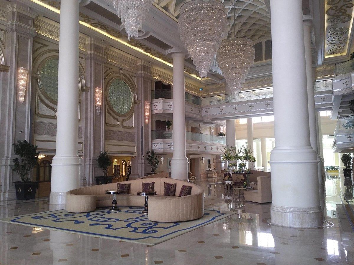 The Ritz-Carlton Abu Dhabi Grand Canal 5*