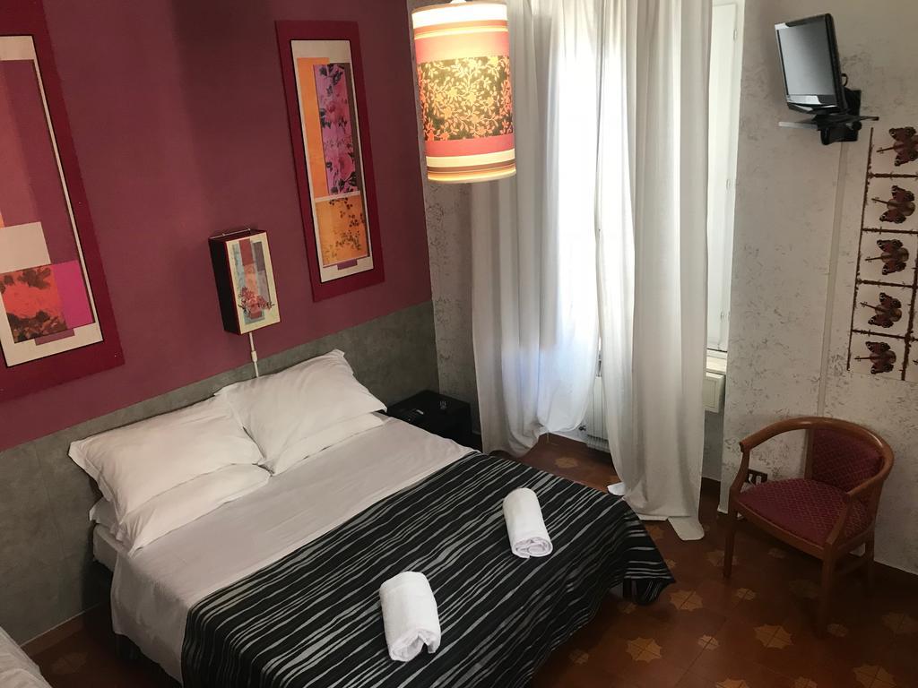 Roma Room Hotel 3*