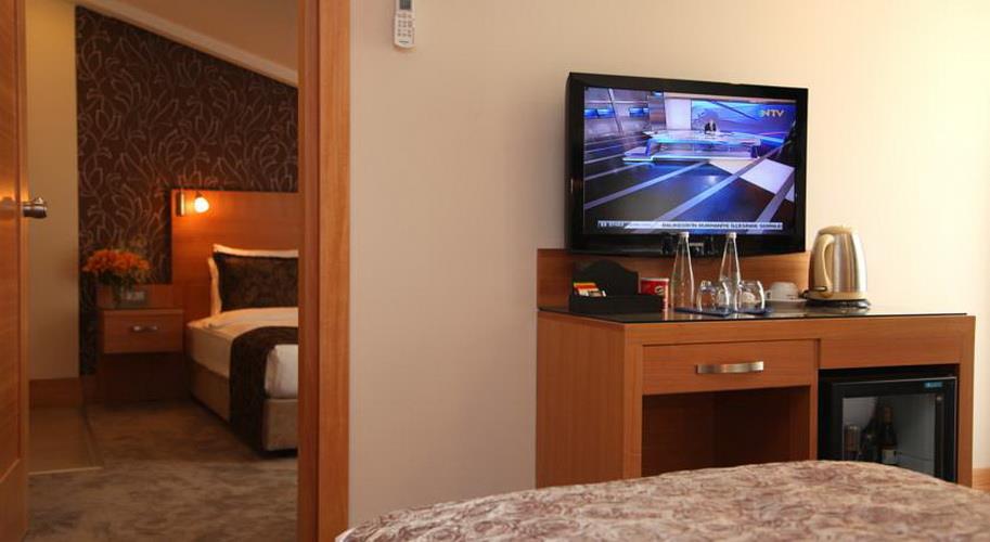 Emerald Hotel 3*