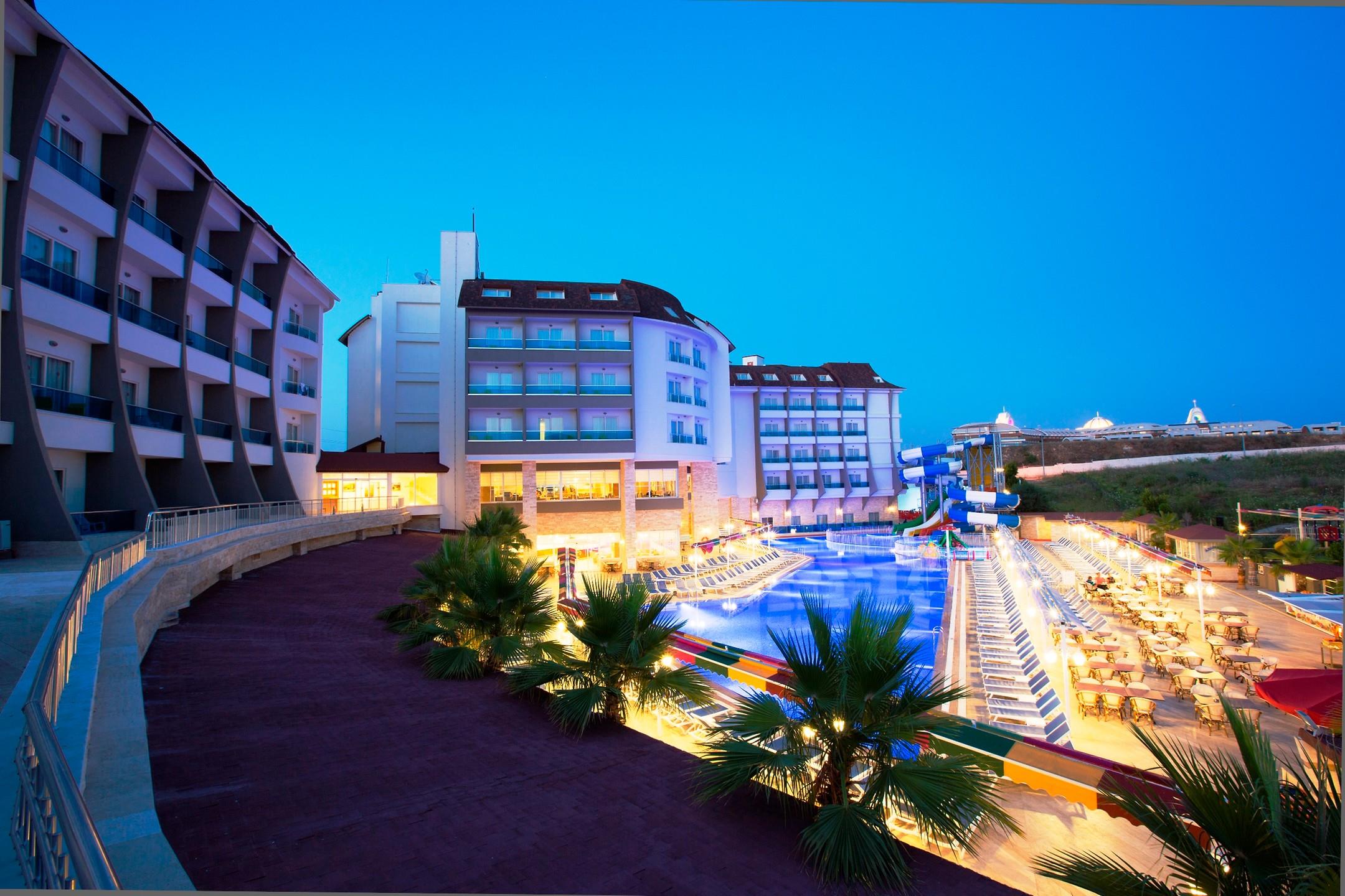 Ramada Resort Side 5*