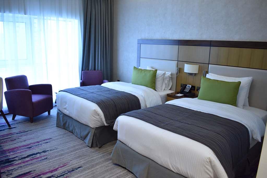 Golden Tulip Media 4*