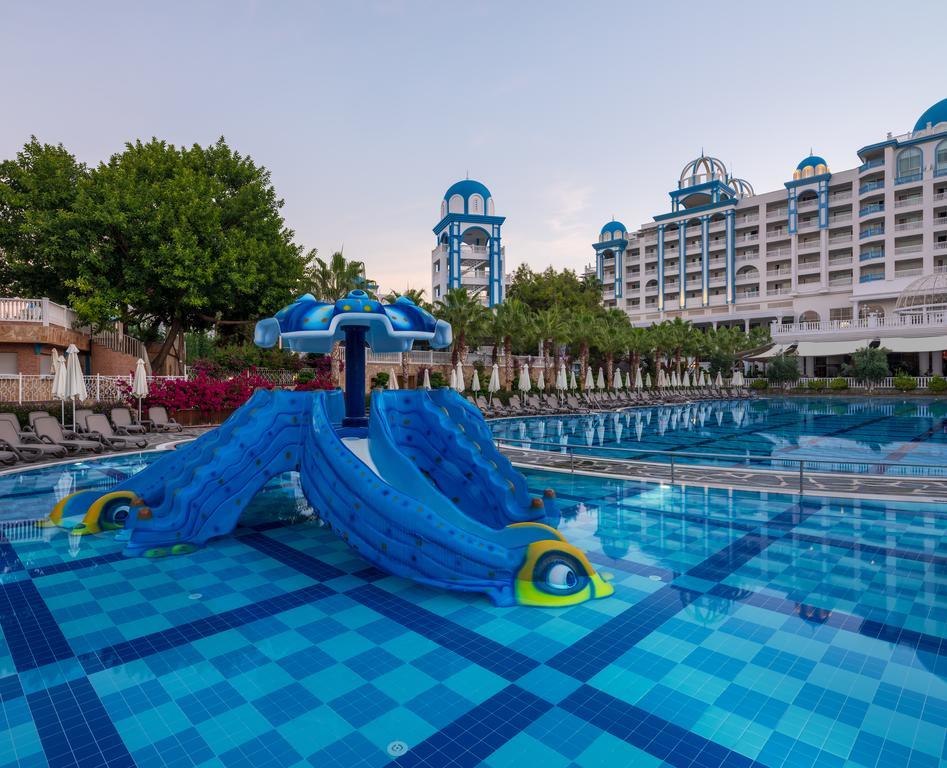 Rubi Platinum Spa Resort & Suites 5*