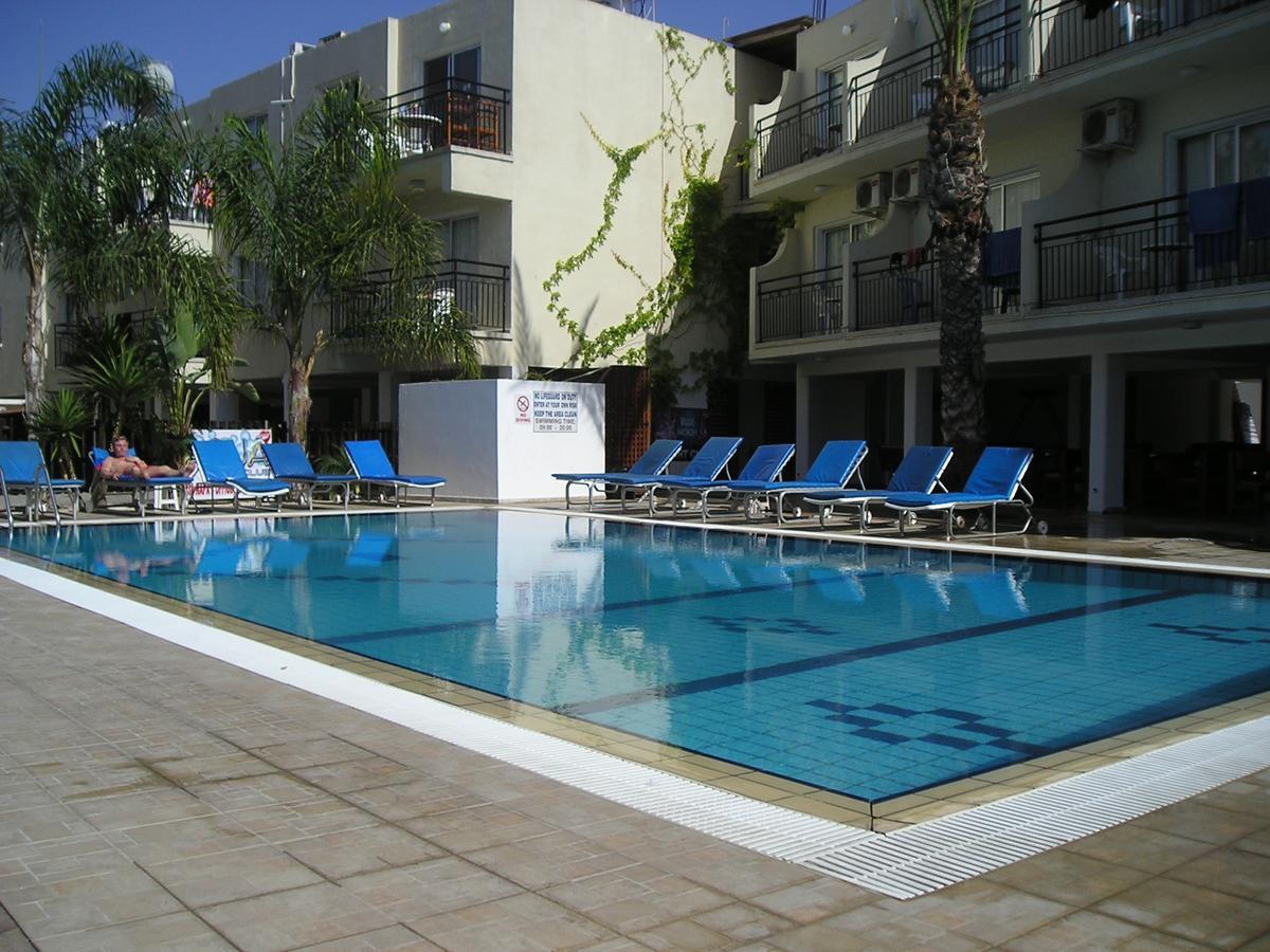 Pavlinia Hotel & Apartments 3*