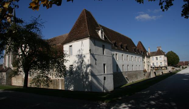Chateau De Gilly