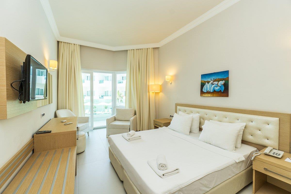 Dragut Point South Hotel 4*