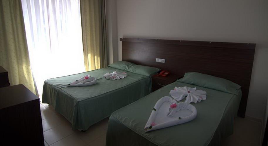 Kalamaki Beach Hotel 3*