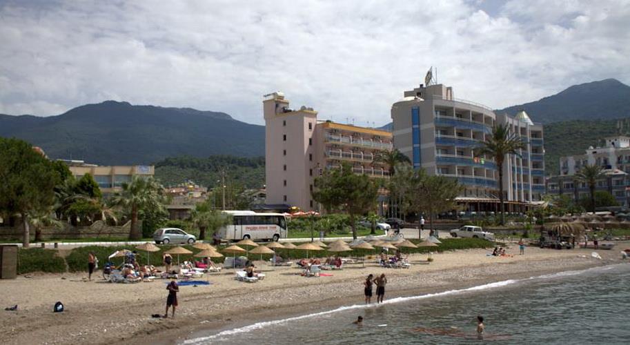 Kalamaki Beach Hotel 3*