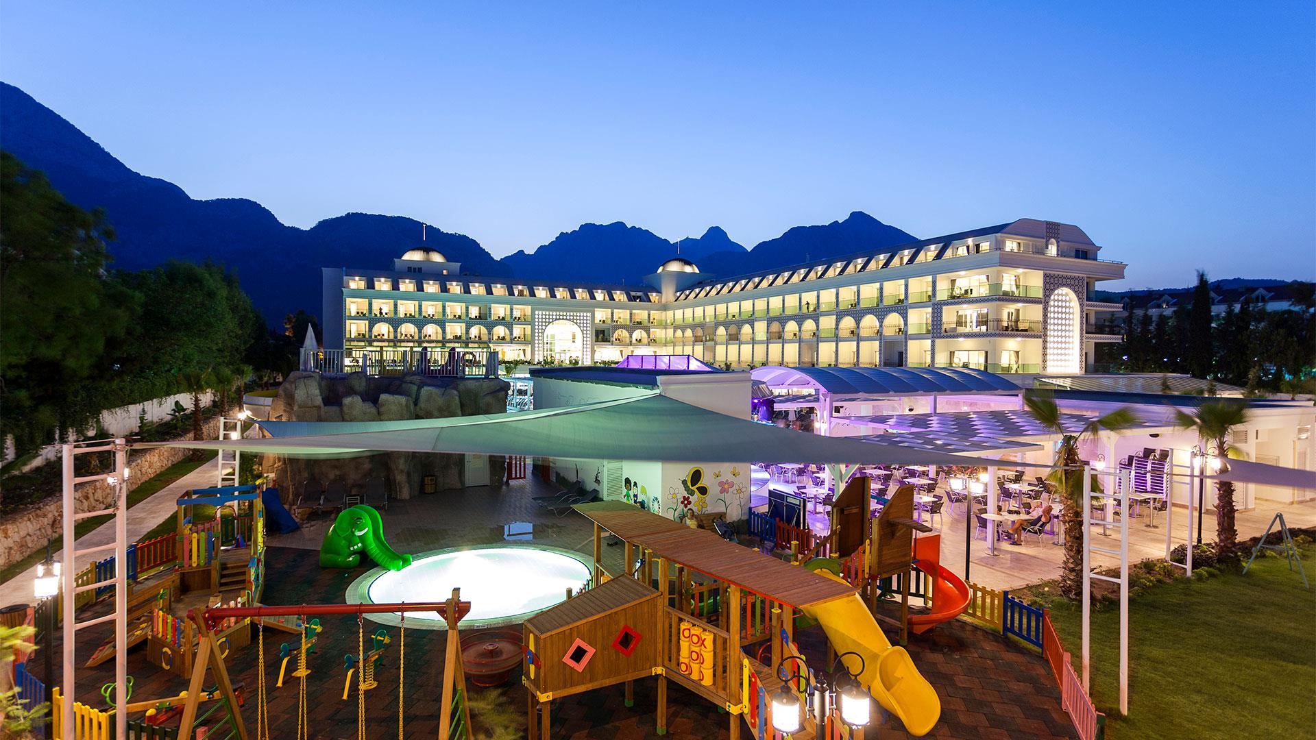 Karmir Resort & Spa 5*