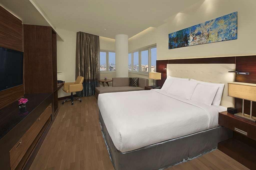 Туры в DoubleTree by Hilton Hotel & Residences Dubai – Al Barsha