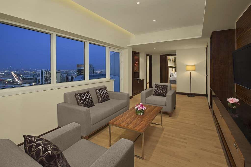 DoubleTree by Hilton Hotel & Residences Dubai – Al Barsha 4*