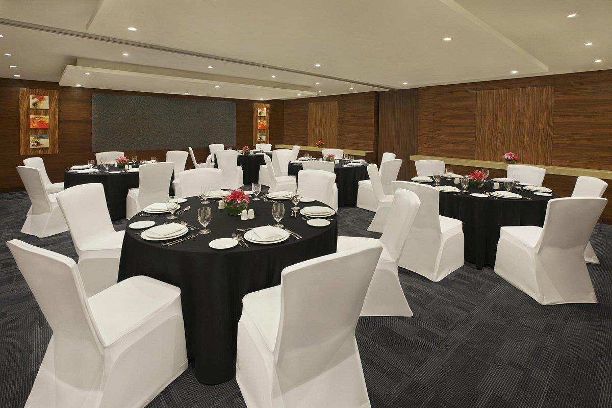 DoubleTree by Hilton Hotel & Residences Dubai – Al Barsha 4*