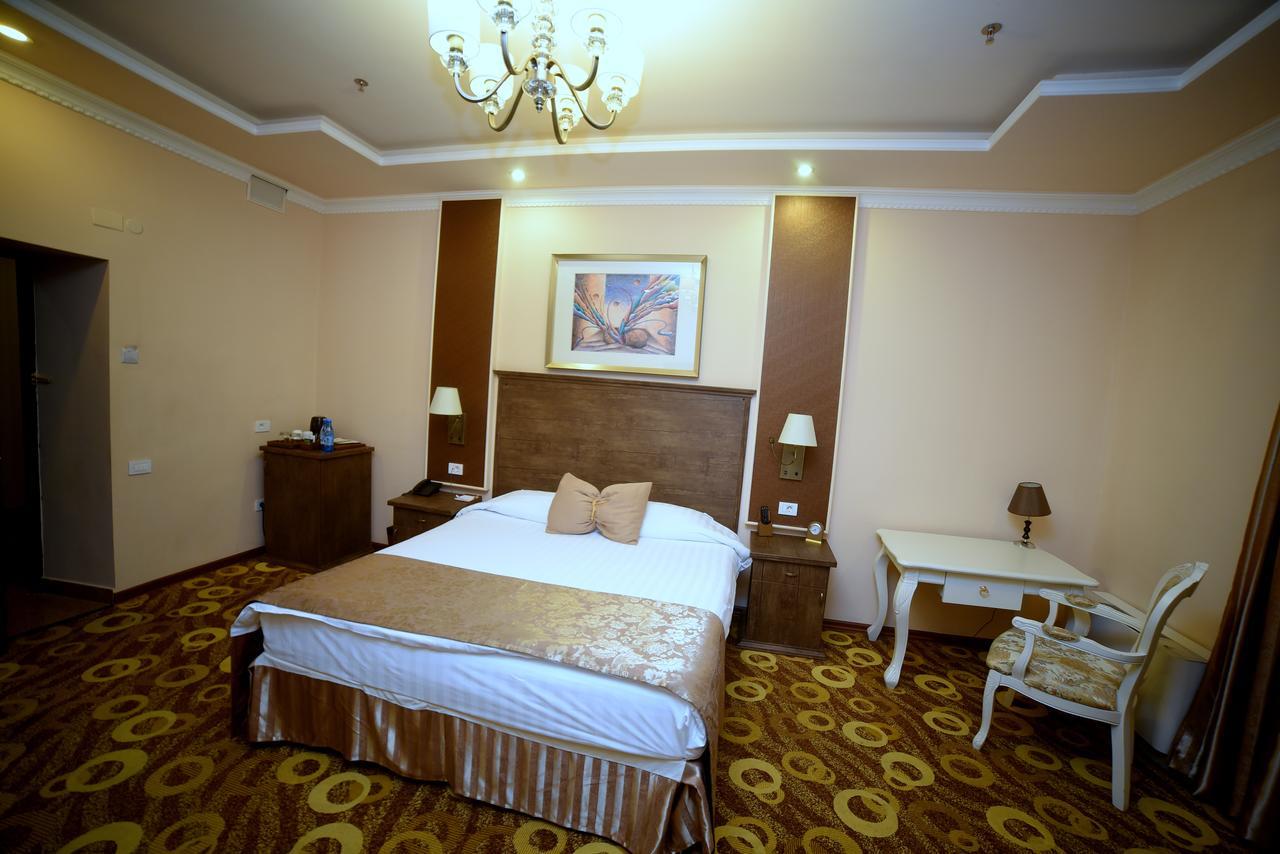 Imperial Palace Hotel 4*