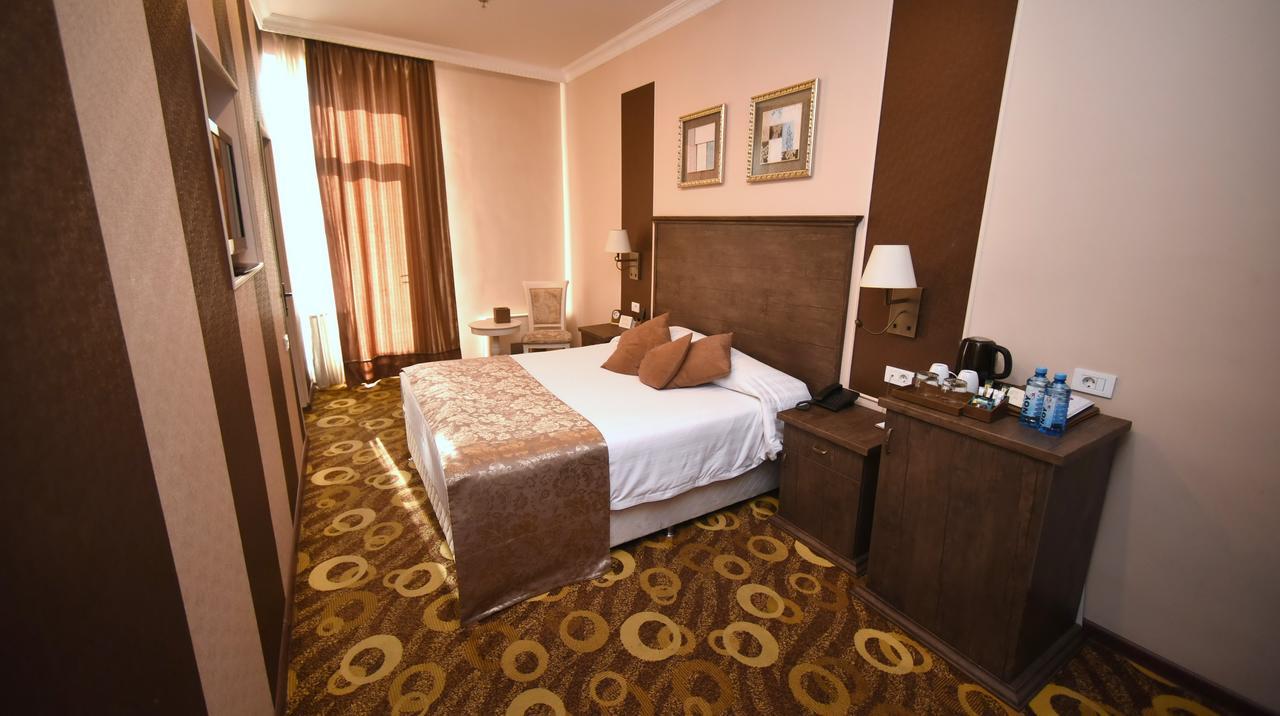 Imperial Palace Hotel 4*