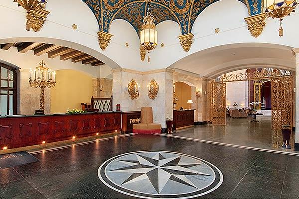 Hilton Moscow Leningradskaya 5*