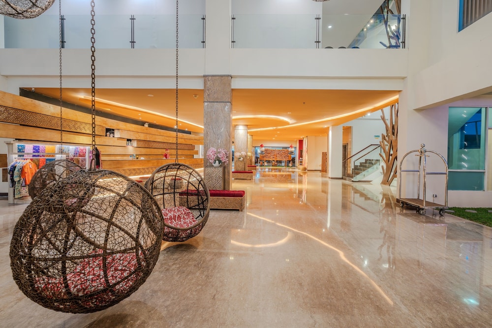 B Bali & Spa 4*