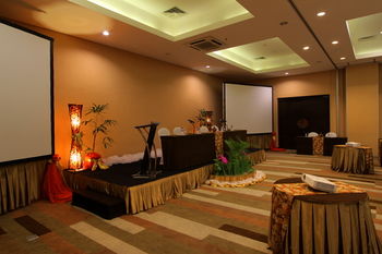 B Bali & Spa 4*