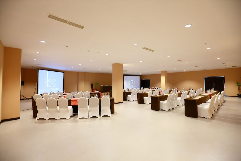 B Bali & Spa 4*