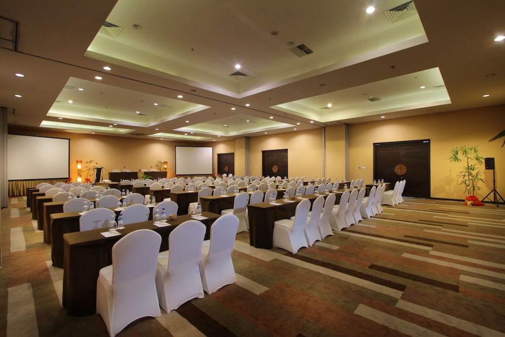 B Bali & Spa 4*