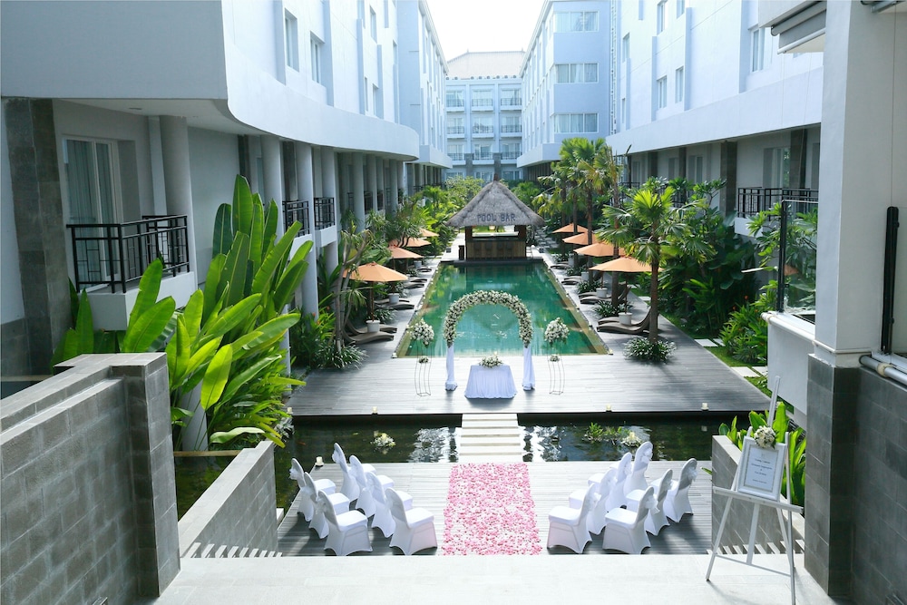 B Bali & Spa 4*