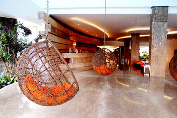 B Bali & Spa 4*