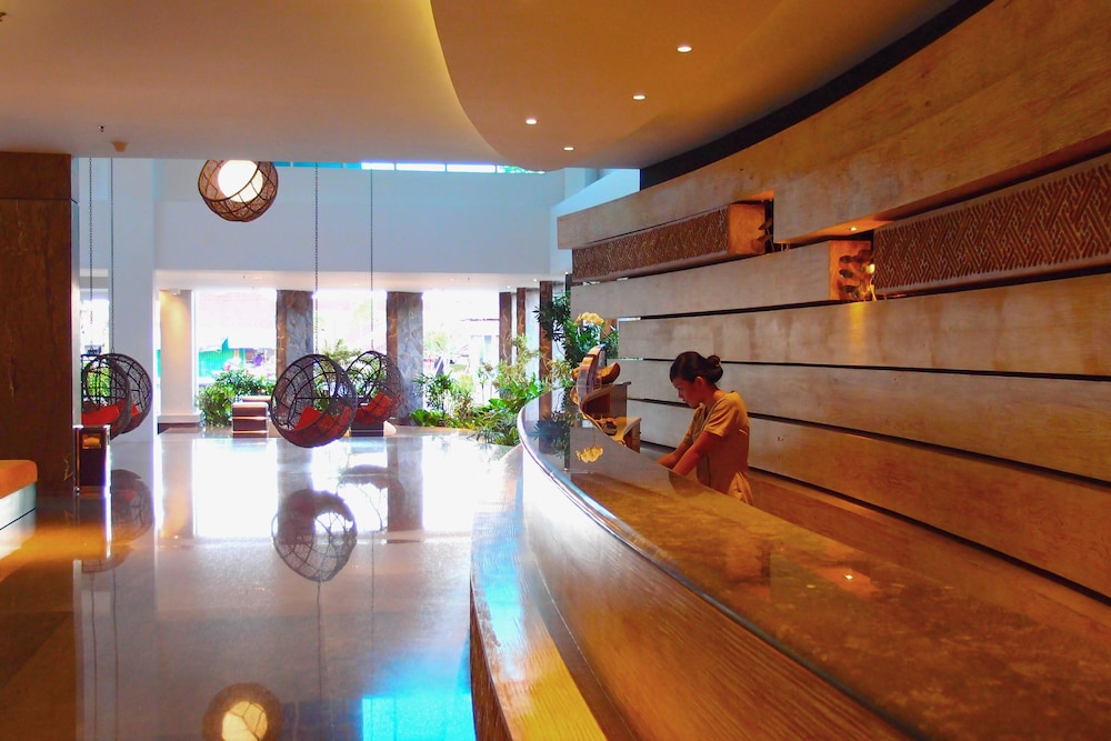 B Bali & Spa 4*